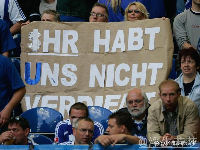 怀森社媒晒与伊斯科互换球衣照,与前辈共庆时刻! 怀森社媒晒与伊斯科互换球衣照,与前辈共庆时刻!